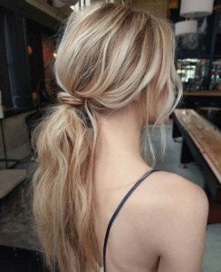 The essential guide to 2020 wedding hair_bridal ponytail 3