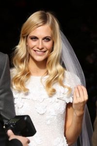 The essential guide to 2020 wedding hair_luxurious waves 6