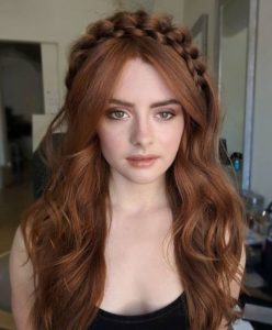 The essential guide to 2020 wedding hair_wavy hair with middle part 6