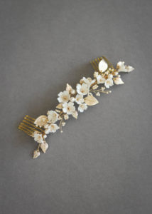 A bespoke floral bridal comb for NZ bride Taylor_1