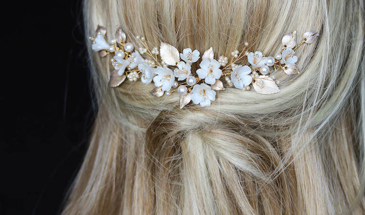A bespoke floral bridal comb for NZ bride Taylor