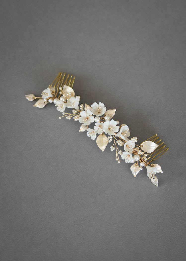 A bespoke floral bridal comb for NZ bride Taylor_5