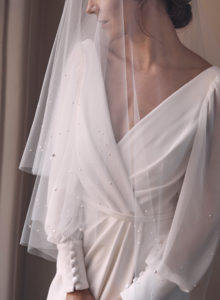 How to elope with a wedding veil_short veils 3