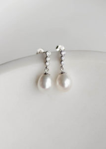 LILIAN pearl bridal earrings 1