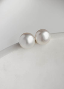 LOLA large pearl earrings 4
