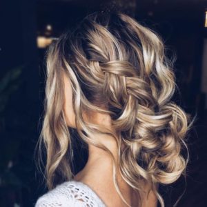 Our favourite updo hairstyles for the new season_relaxed updos 2