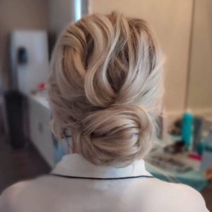 Our favourite updo hairstyles for the new season_relaxed updos 9