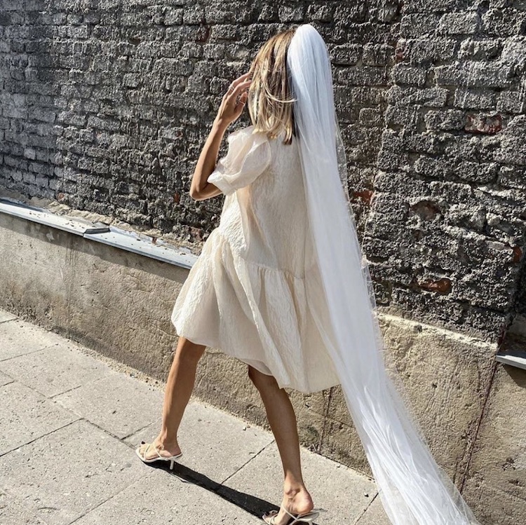 Trend Alert! The Short Wedding Dress + Long Veil Combo is SO Chic