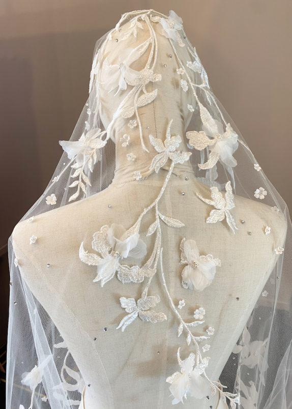 DOLCE | Crystal wedding veil 11