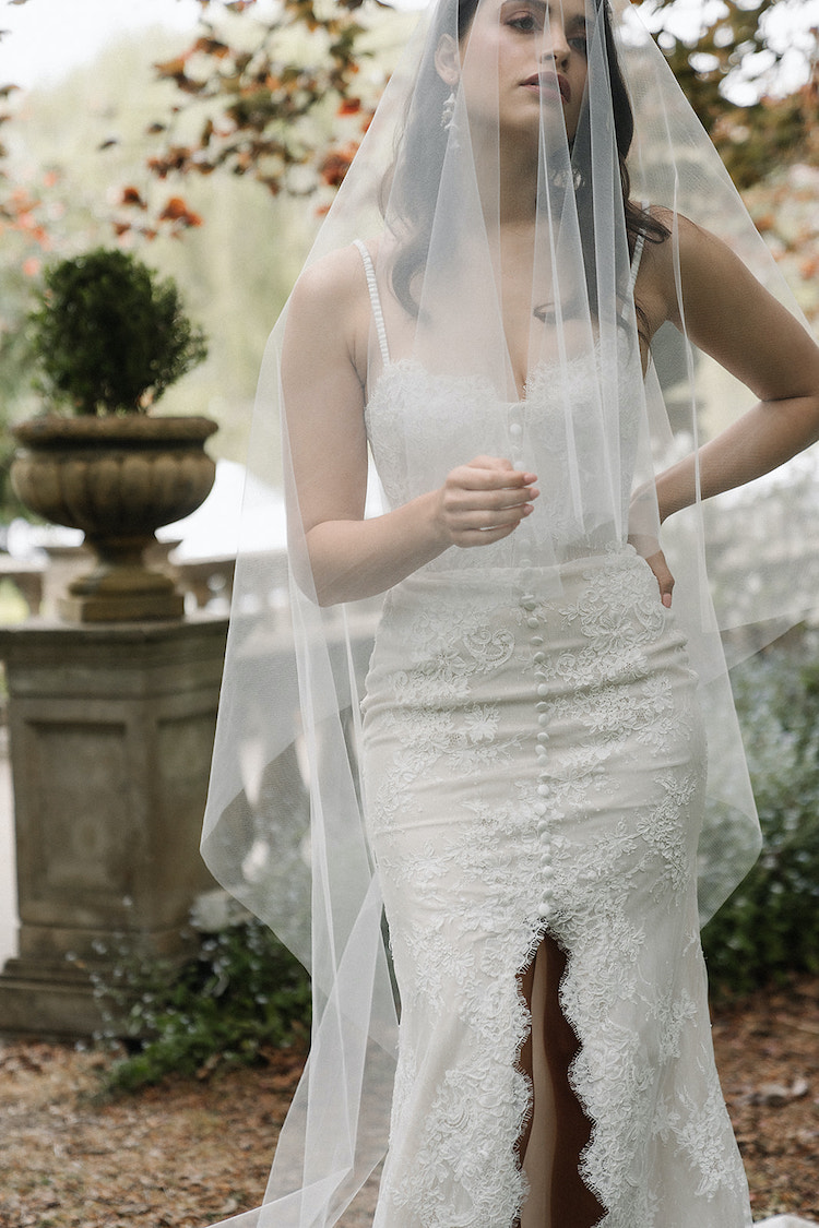 How to layer wedding veils and headpieces - TANIA MARAS