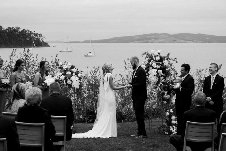 A pearl wedding veil for a water-loving bride