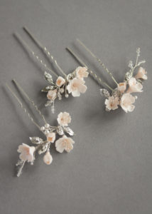 FABLES champagne floral hair pins 3