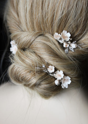 FABLES champagne floral hair pins 4
