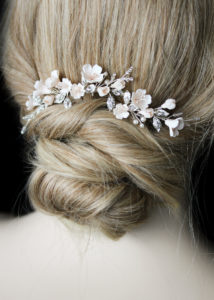 FABLES champagne floral hair pins 8