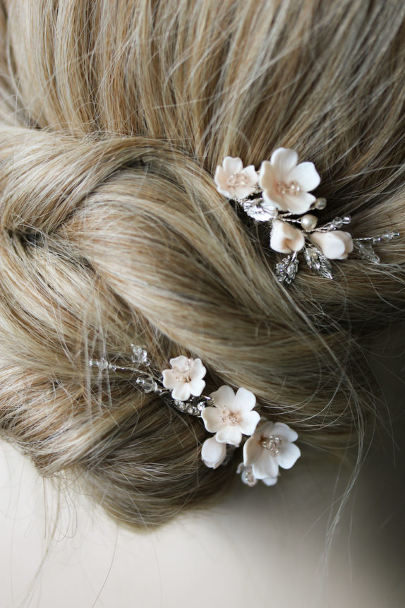 FABLES champagne floral hair pins 9