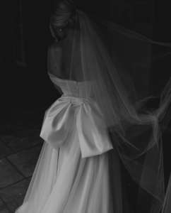 Wedding dress with bow and bridal veil 11