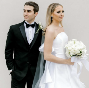 Wedding dress with bow and bridal veil 3