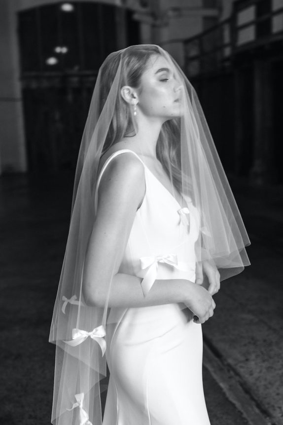 HEPBURN bridal veil with bows 10