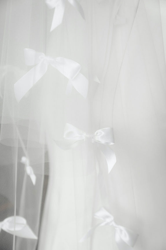HEPBURN bridal veil with bows 5
