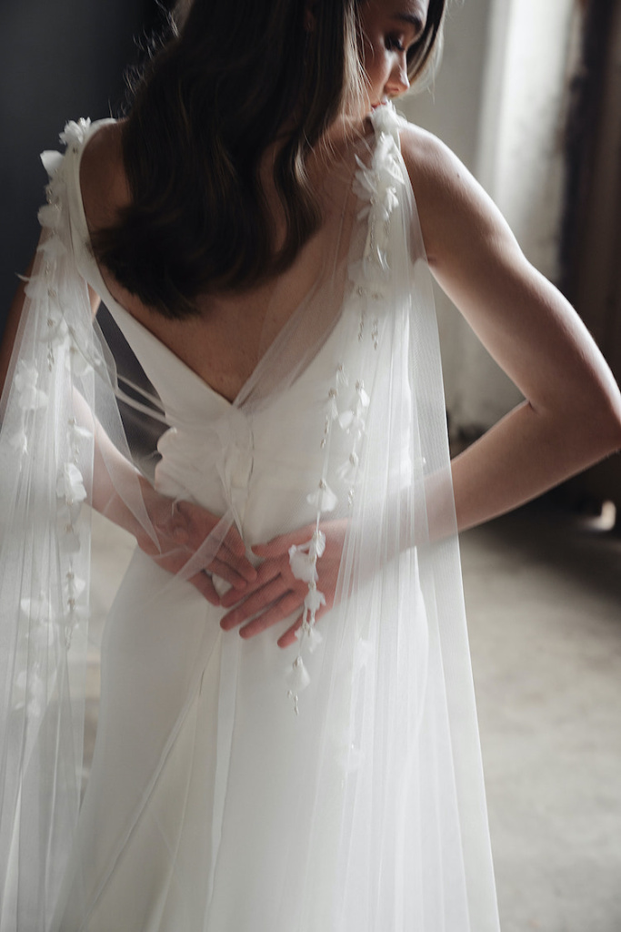 ODESSA | Floral wedding cape - TANIA MARAS BRIDAL