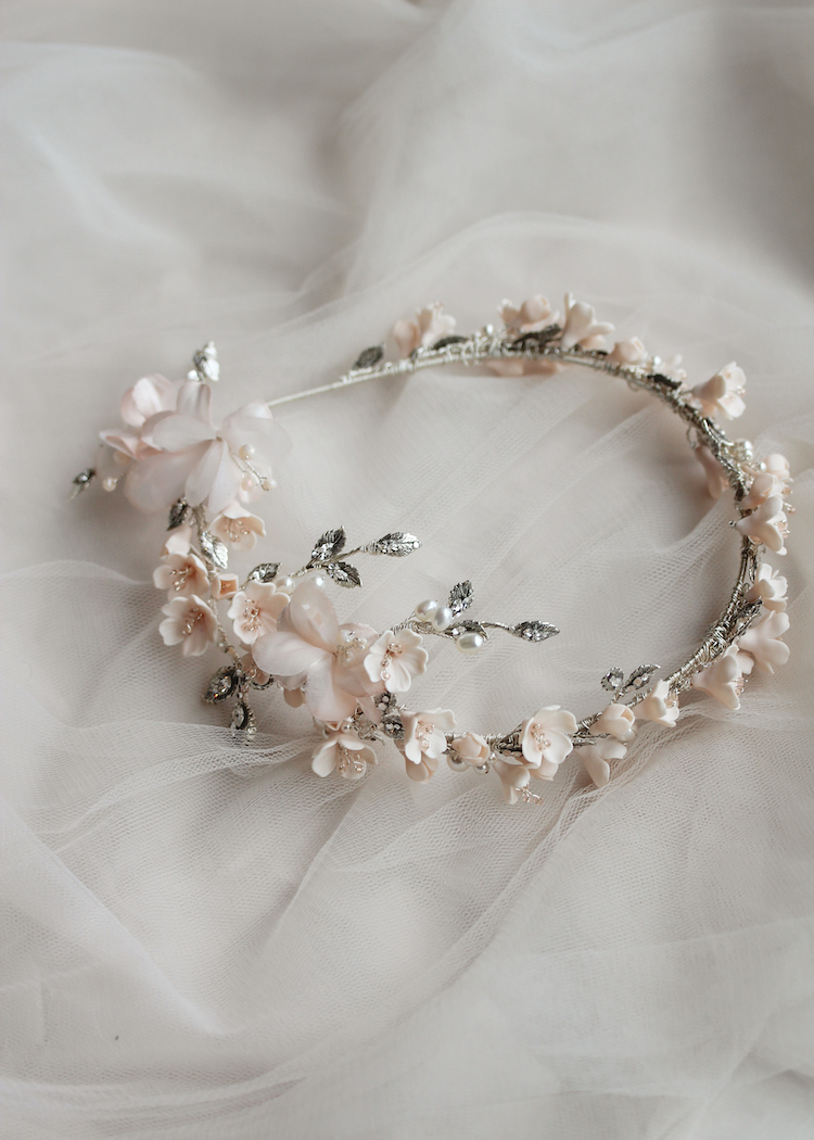 Champagne bridal accessories you will love 5