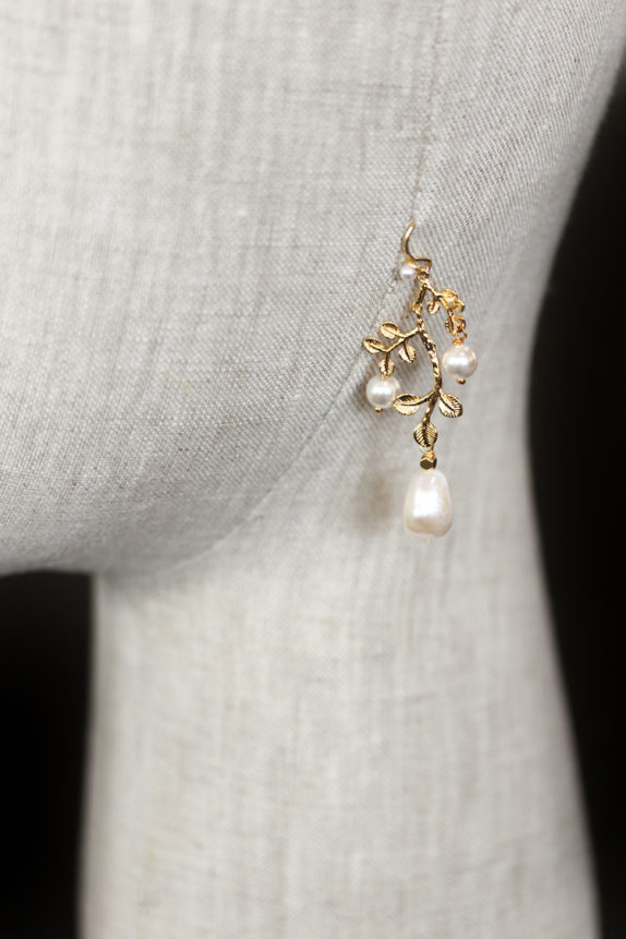 BRIGETTE pearl bridal earrings 1