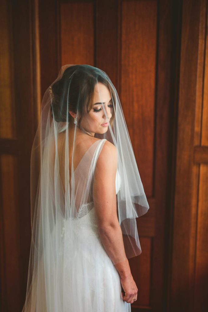 Wedding veils for short brides_elbow length blusher