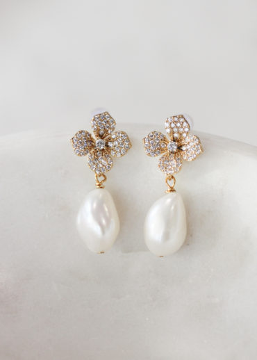 JULIUS crystal pearl earrings 1