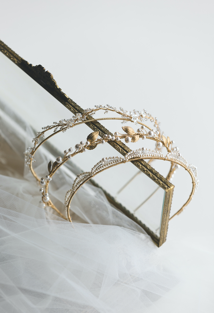 Simple wedding crowns for the new season 6
