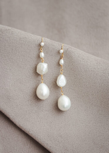 AUSTIN pearl wedding earrings 1