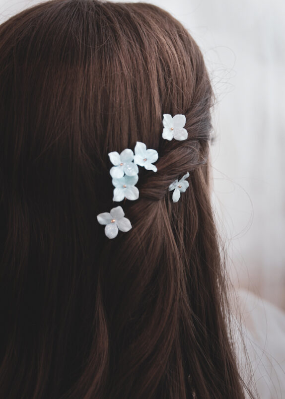 HYDRANGEA_Pale blue floral hair pins 6