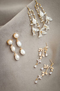 Gold bridal earrings for the style obsessed bride 1
