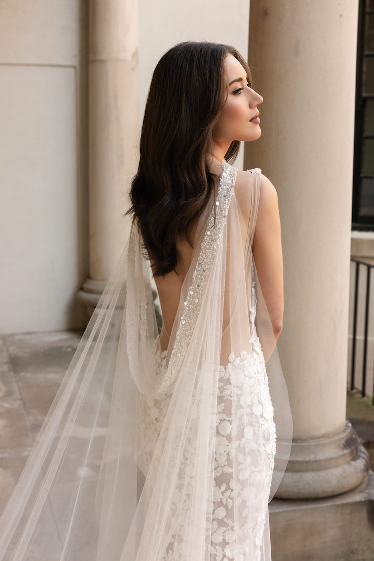 High Impact wedding veils to transform your bridal look 14