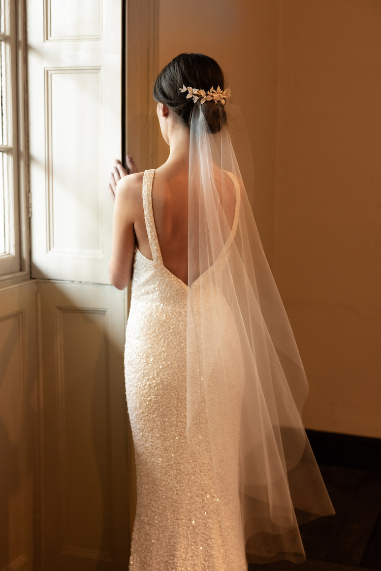 High Impact wedding veils to transform your bridal look 39