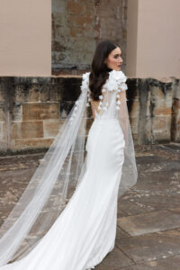 High Impact wedding veils to transform your bridal look 6