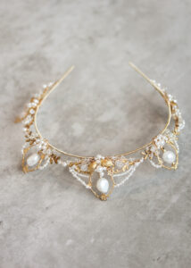 Pearls of Wisdom - A guide to pearl hair accessories 22