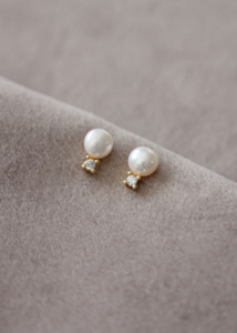 Beaumont Pearl Stud Earrings 2
