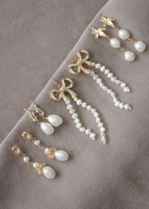 Trinket Pearl Bow Earrings 5