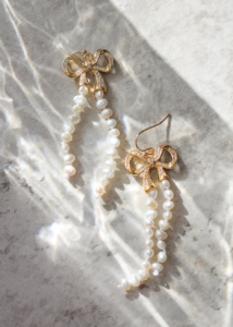 Trinket Pearl Bow Earrings 7