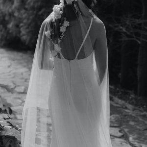 Augustine Juliet Cap Veil With Flowers 10.jpg