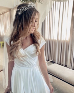 Bride Hadas Wears Medici Crown In Silver 2.jpg