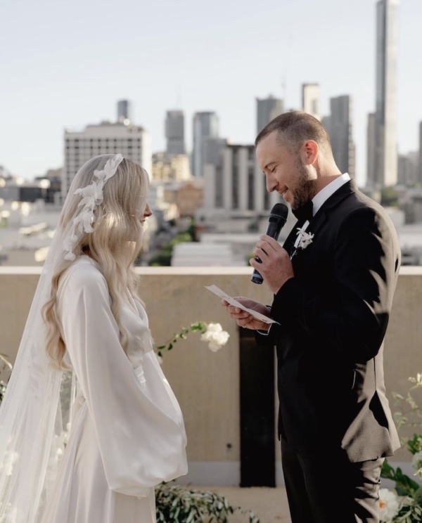 Bride Rebecca Wore Carmen Veil At 320cm 9.jpg