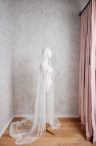 Carmen Juliet Cap Veil 15.jpg