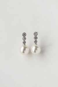 Flynn Pearl Bridal Earrings 2 1.jpg