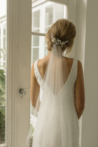 Karell Hip Length Drop Veil 7.jpg