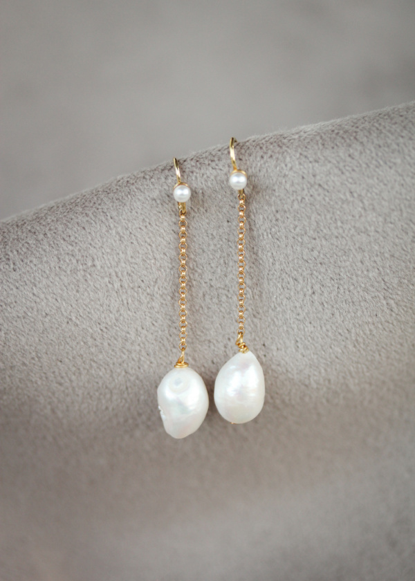 Katia Minimalist Pearl Earrings 1.jpg