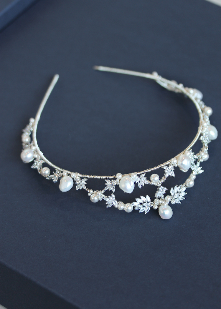 MARGAUX-pearl-bridal-tiara-6.jpg MARGAUX-pearl-bridal-tiara-6.jpg