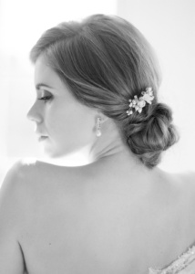 Mignon Pearl Bridal Hair Pin 3.jpg