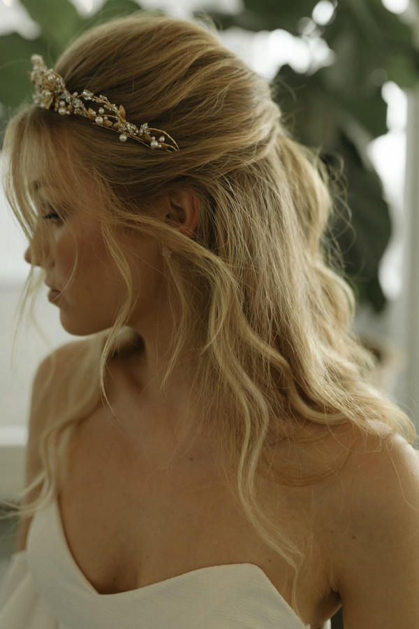Reina Gold Wedding Crown With Pearls 6.jpg