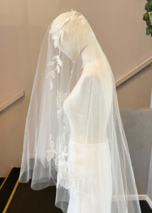 Remy Blusher Veil With Lace 10.jpg